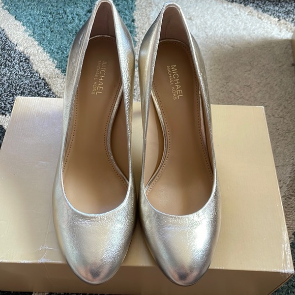 MICHAEL Michael Kors Shoes - MICHAEL Michael Kors Flex Mid Pump